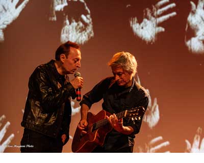 Mauro Ermanno Giovanardi e Cesare Malfatti durante uno spettacolo