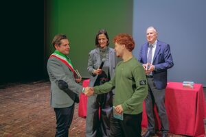 Al Teatro Ventidio Basso si è svolta la cerimonia di consegna della Costituzione ai diciottenni