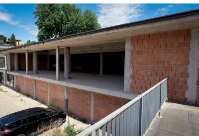 Edificio del complesso della scuola secondaria di I grado di Monticelli