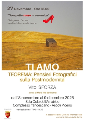 Scarpette rosse in ceramica