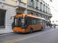 Foto di un autobus in via Trieste