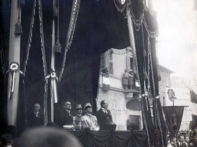 Palco Reale, visita di Vittorio Emanuele III Re d'Italia, Piazza Roma - 10 ottobre 1927