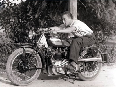 Un precursore di Max Biaggi, Carlo Armandi su moto CM - anno 1935