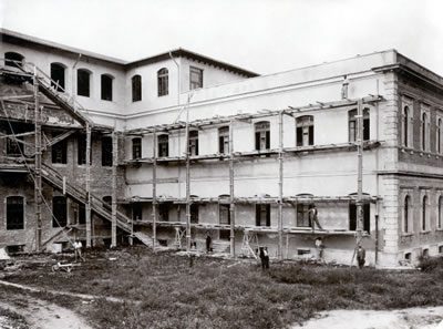 Scuola elementare Malaspina in costruzione