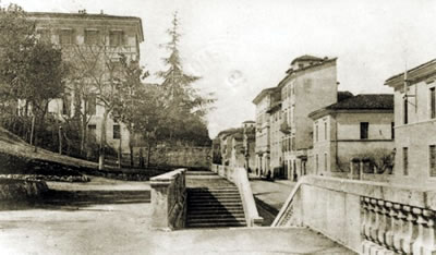 Giardini Pubblici, Edificio bacologico ' Luciani '