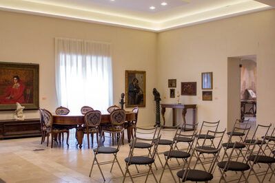 Sala De Carolis